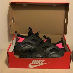 Black & Pink Nike